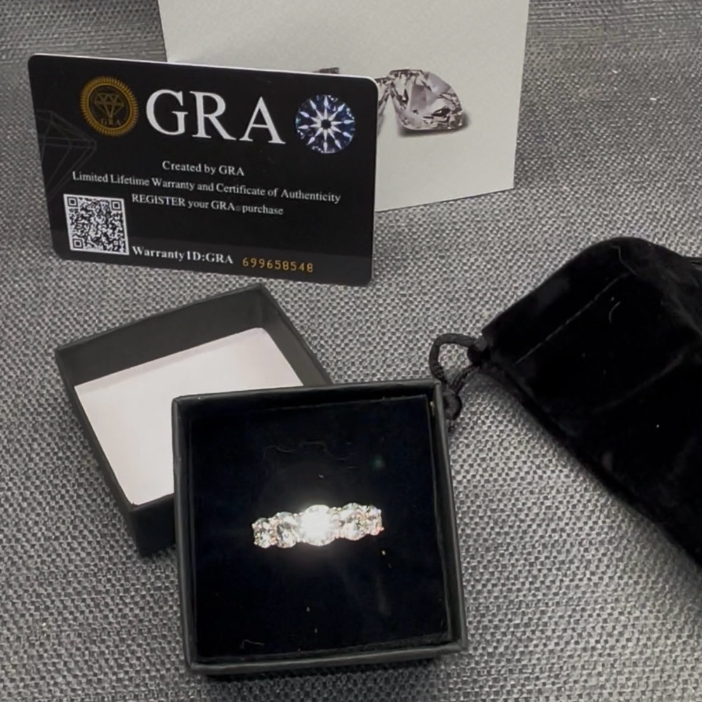 Elegant 5 STONE, 3.6CT MOISSANITE DIAMOND ENGAGEMENT / WEDDING RING